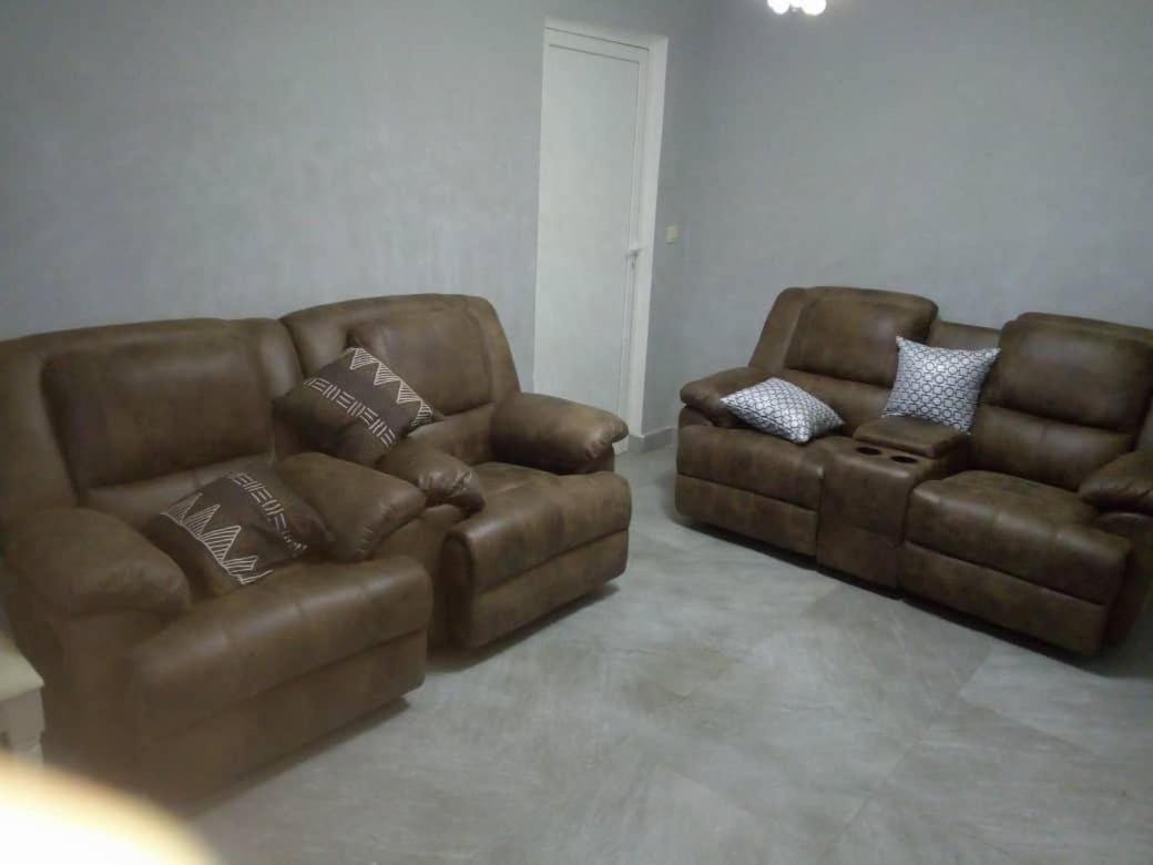 Colibri Inn Hotel Kolwezi エクステリア 写真