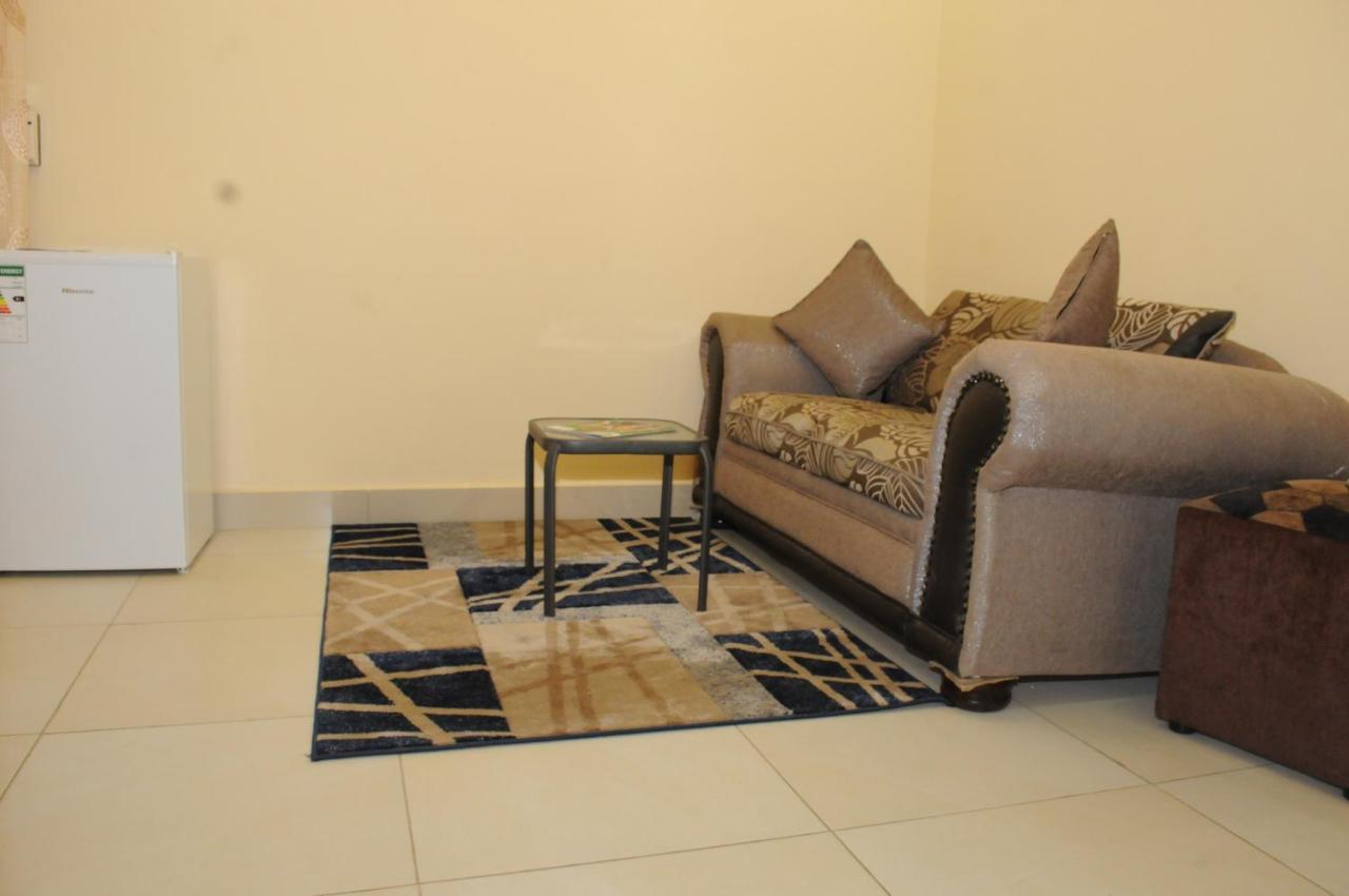 Colibri Inn Hotel Kolwezi エクステリア 写真