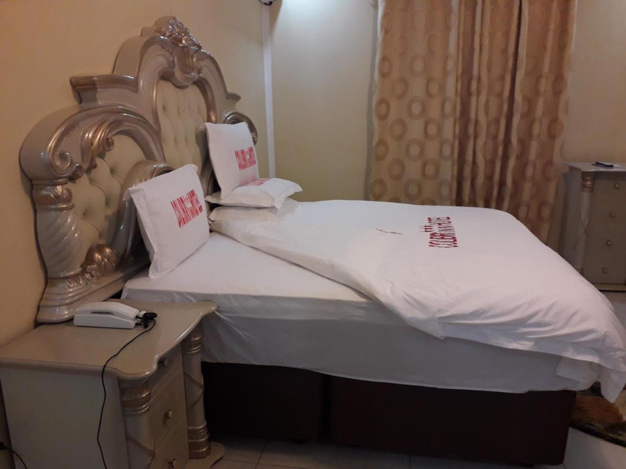 Colibri Inn Hotel Kolwezi エクステリア 写真
